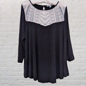 GREEN ENVELOPE Women's Top Black and white lace flowy 3/4 sleeves Size XL